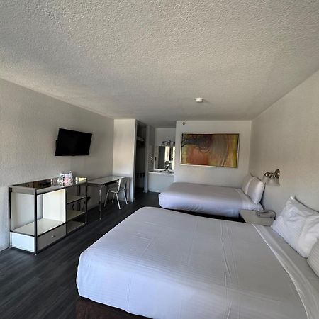 The New Pioneer Hotel Laughlin Bagian luar foto