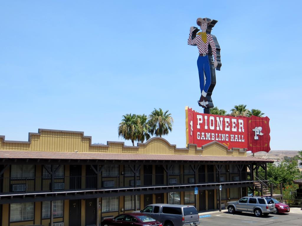 The New Pioneer Hotel Laughlin Bagian luar foto